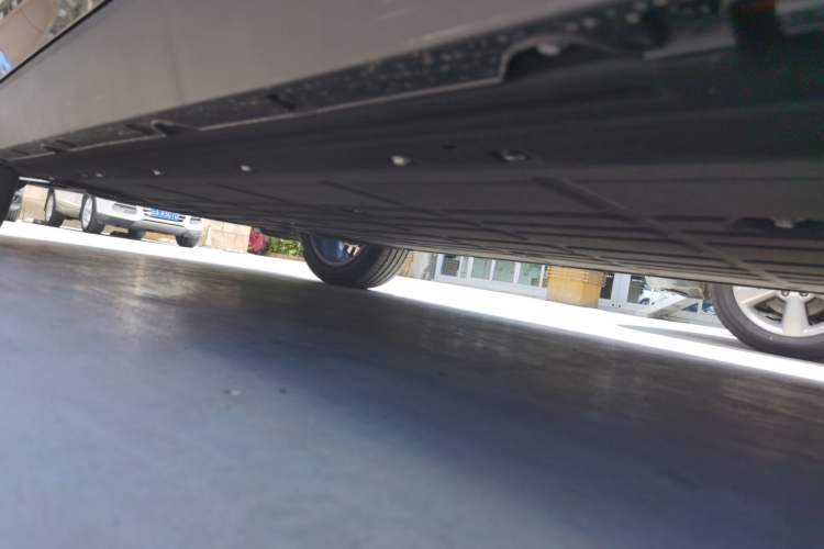 Used Leapmotor C16 2026 All-Electric 580 Prestige 6-Seater Chassis Rear Left
