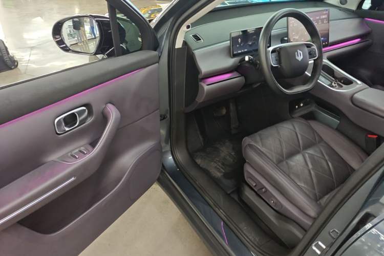 Used Leapmotor C16 2026 Extended-Range 280 LiDAR Zhizun Edition 5 Seats Driver Seat