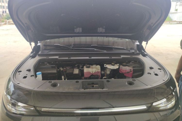 Used Leapmotor C16 2026 All-Electric 630 LiDAR Zhizun Edition 6 Seats Engine Bay