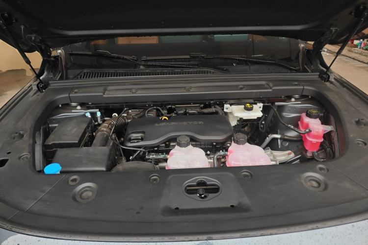 Used Leapmotor C16 2026 Extended-Range 280 LiDAR Version 6 Seats Engine Bay