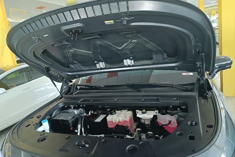 Used Leapmotor C16 2026 Pure Electric 630 LiDAR Zhizun Edition 5 Seats Engine Bay
