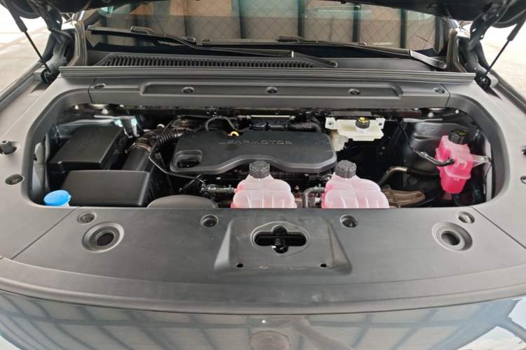 Used Leapmotor C16 2026 Extended-Range 280 LiDAR Version 6 Seats Engine Bay