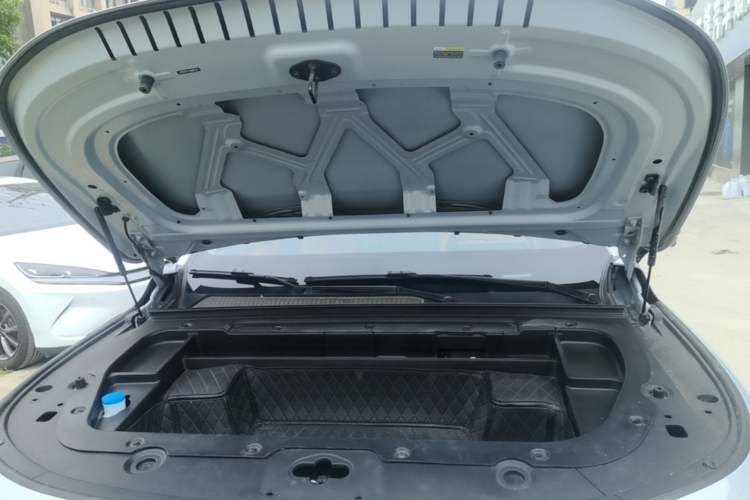 Used Leapmotor C16 2026 All-Electric 630 LiDAR Zhizun Edition 6 Seats Engine Bay