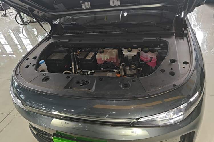 Used Leapmotor C16 2026 All-Electric 630 LiDAR Zhizun Edition 6 Seats Engine Bay