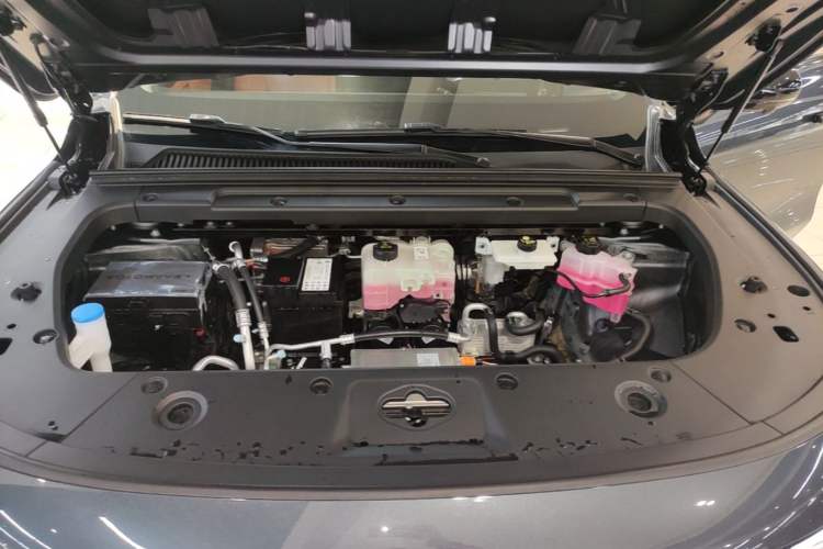 Used Leapmotor C16 2026 Pure Electric 630 LiDAR Zhizun Edition 5 Seats Engine Bay