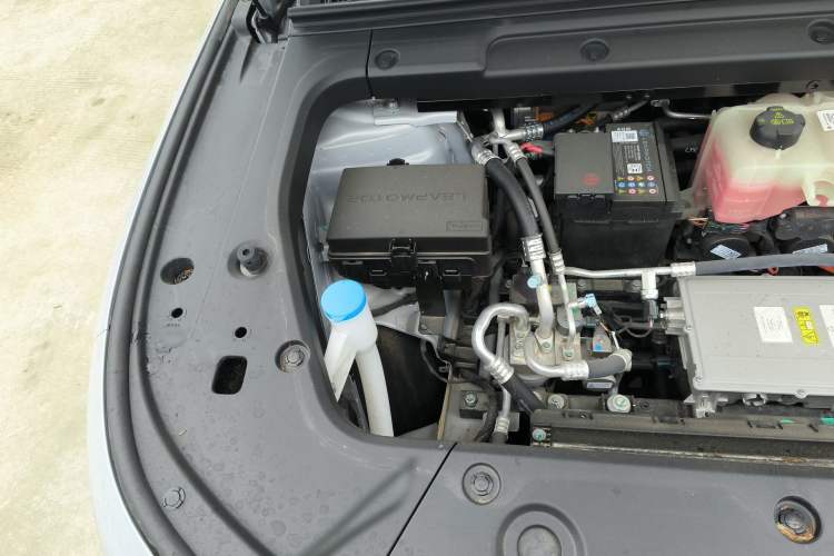 Used Leapmotor C16 2026 All-Electric 630 LiDAR Version 6-Seater Engine Bay Right