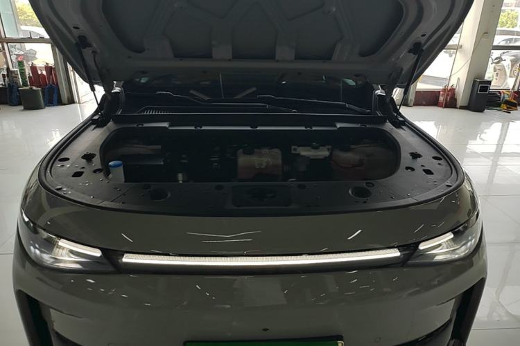 Used Leapmotor C16 2026 All-Electric 630 LiDAR Zhizun Edition 6 Seats Engine Bay