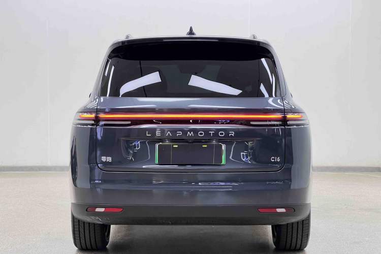 Used Leapmotor C16 2026 All-Electric 580 Prestige 6-Seater Exterior 4