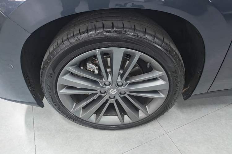 Used Leapmotor C16 2026 All-Electric 630 LiDAR Zhizun Edition 6 Seats Exterior 4