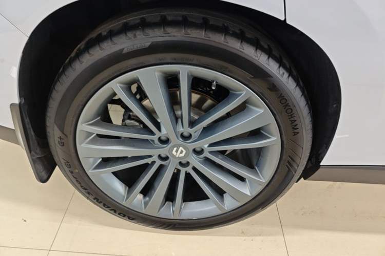 Used Leapmotor C16 2026 Extended-Range 280 LiDAR Zhizun Edition 6 Seats Exterior 5