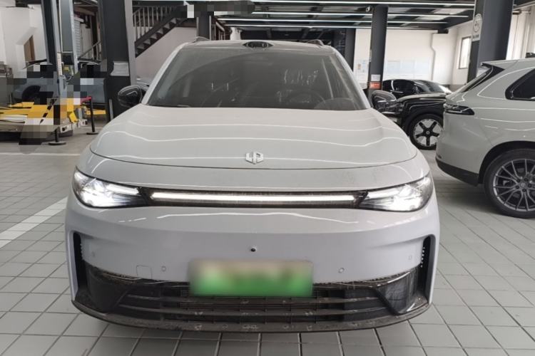 Used Leapmotor C16 2026 Extended-Range 280 LiDAR Zhizun Edition 6 Seats Front