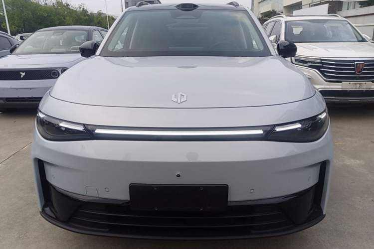 Used Leapmotor C16 2026 Pure Electric 630 LiDAR Zhizun Edition 5 Seats Front