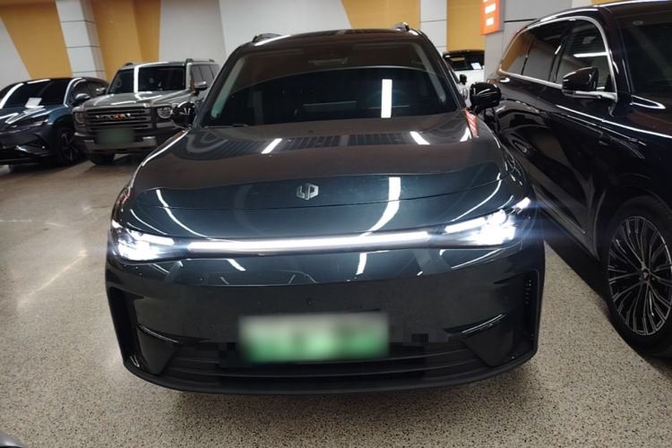 Used Leapmotor C16 2026 All-Electric 580 Prestige 6-Seater Front