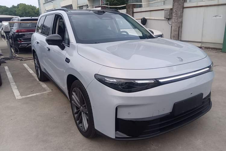 Used Leapmotor C16 2026 Pure Electric 630 LiDAR Zhizun Edition 5 Seats Front Right 45 Deg