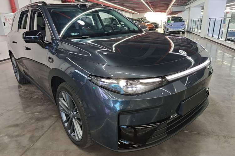 Used Leapmotor C16 2026 Extended-Range 280 LiDAR Zhizun Edition 5 Seats Front Right 45 Deg