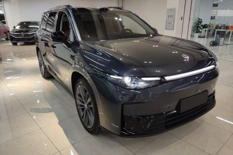 Used Leapmotor C16 2026 Pure Electric 630 LiDAR Zhizun Edition 5 Seats Front Right 45 Deg