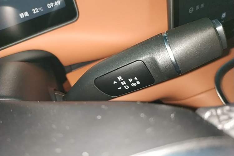 Used Leapmotor C16 2026 All-Electric 630 LiDAR Version 6-Seater Gear Lever