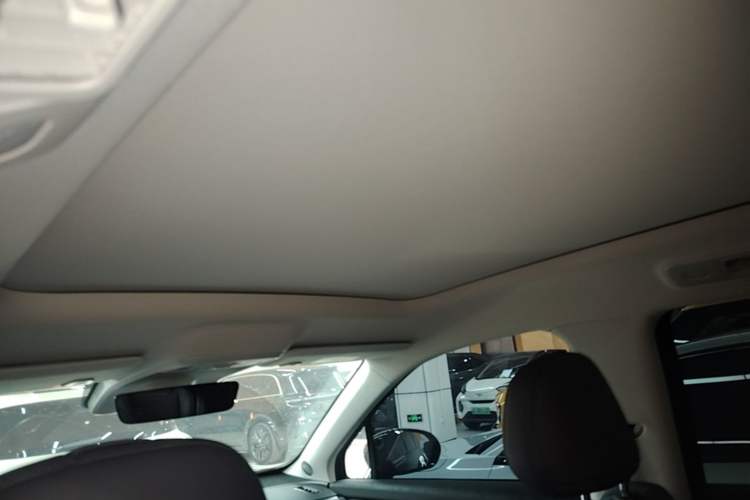 Used Leapmotor C16 2026 All-Electric 580 Prestige 6-Seater Headliner