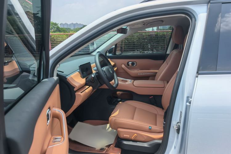 Used Leapmotor C16 2026 Extended-Range 280 LiDAR Version 6 Seats Interior 1