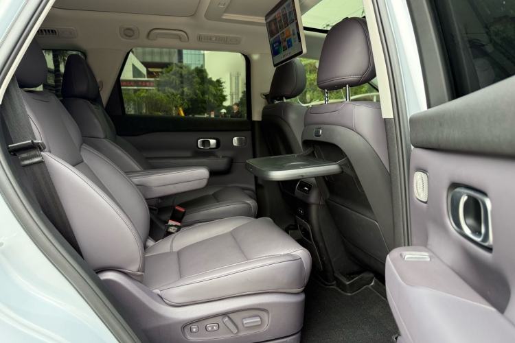 Used Leapmotor C16 2026 Extended-Range 280 LiDAR Zhizun Edition 6 Seats Interior 5