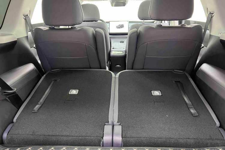 Used Leapmotor C16 2026 All-Electric 580 Prestige 6-Seater Interior 7
