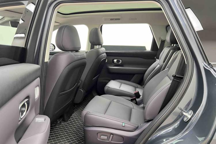 Used Leapmotor C16 2026 All-Electric 580 Prestige 6-Seater Interior 8