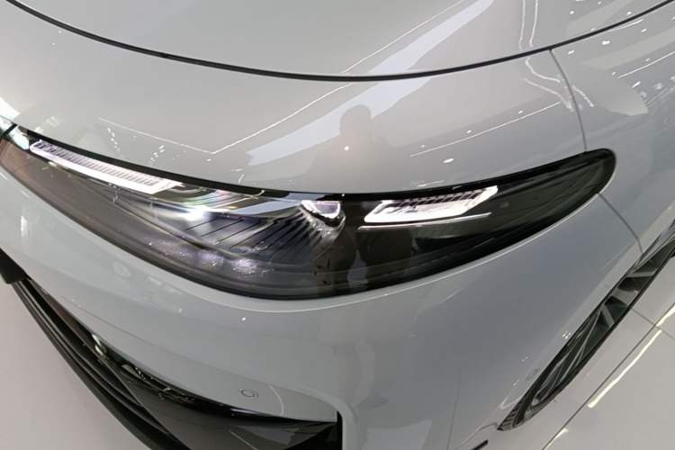 Used Leapmotor C16 2026 Extended-Range 280 LiDAR Zhizun Edition 6 Seats Left Front Headlight