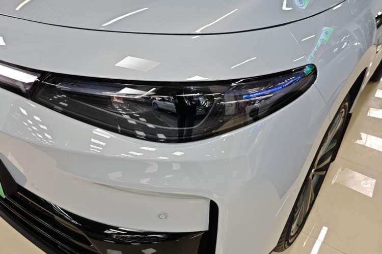 Used Leapmotor C16 2026 Extended-Range 280 LiDAR Zhizun Edition 6 Seats Left Front Headlight