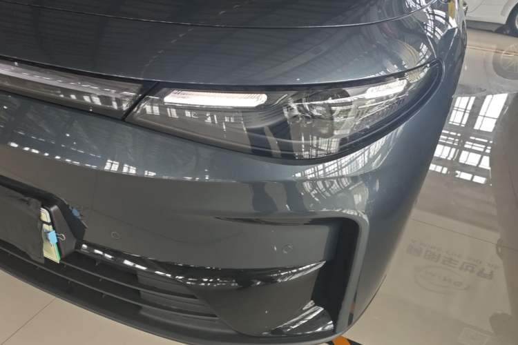 Used Leapmotor C16 2026 All-Electric 630 LiDAR Zhizun Edition 6 Seats Left Front Headlight