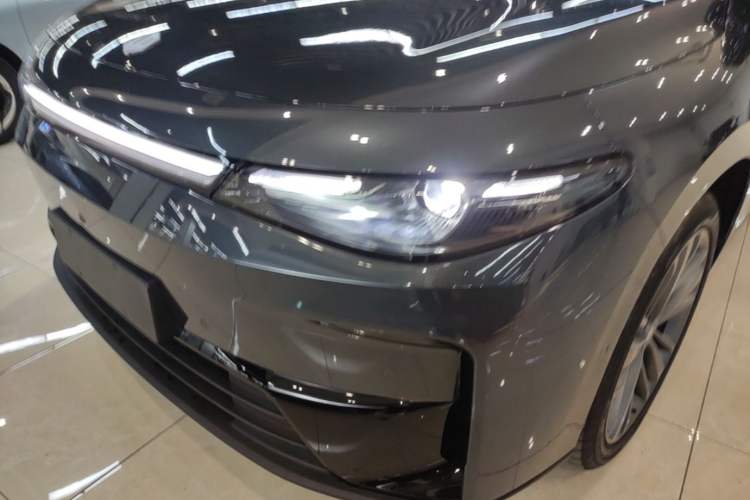 Used Leapmotor C16 2026 Pure Electric 630 LiDAR Zhizun Edition 5 Seats Left Front Headlight