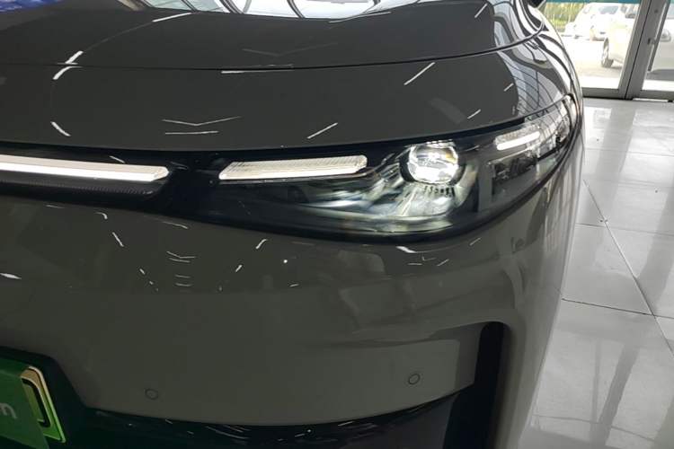 Used Leapmotor C16 2026 All-Electric 630 LiDAR Zhizun Edition 6 Seats Left Front Headlight