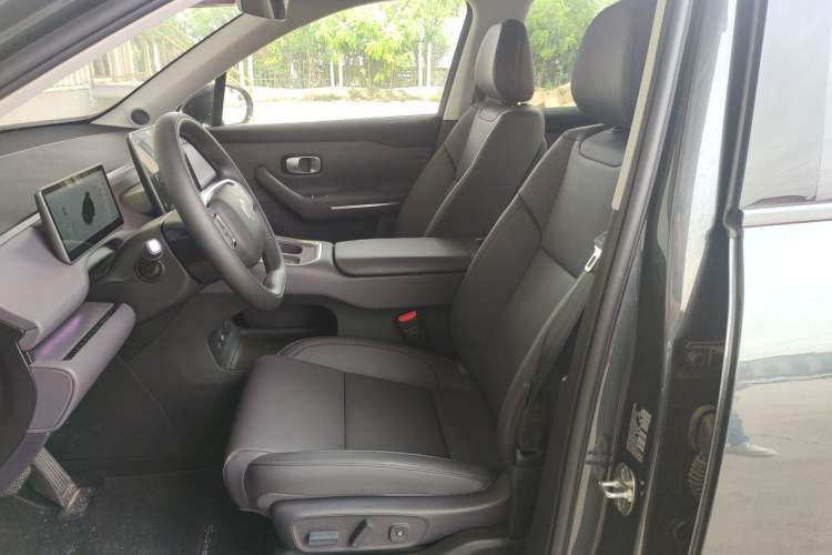 Used Leapmotor C16 2026 All-Electric 630 LiDAR Zhizun Edition 6 Seats Left Front Seat