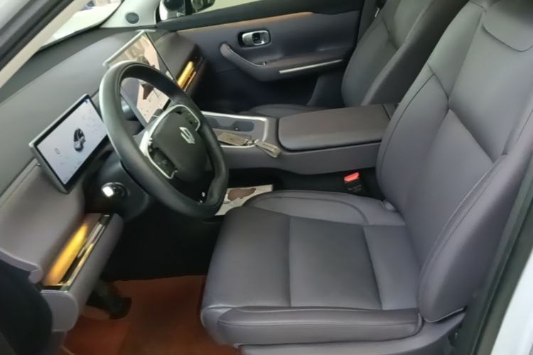 Used Leapmotor C16 2026 Extended-Range 280 LiDAR Zhizun Edition 6 Seats Left Front Seat