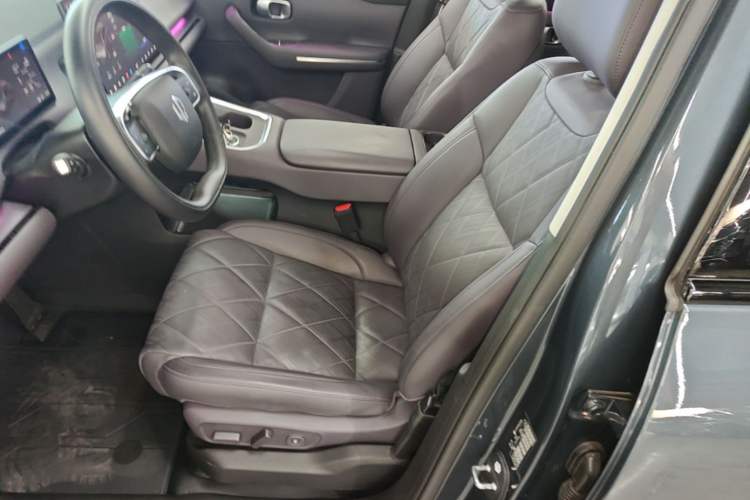 Used Leapmotor C16 2026 Extended-Range 280 LiDAR Zhizun Edition 5 Seats Left Front Seat