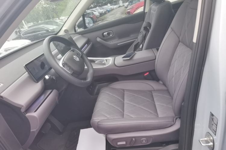 Used Leapmotor C16 2026 Pure Electric 630 LiDAR Zhizun Edition 5 Seats Left Front Seat