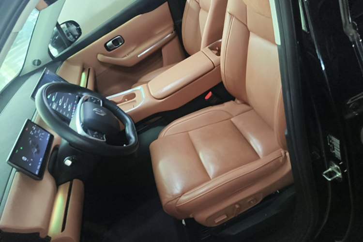 Used Leapmotor C16 2026 Extended-Range 280 LiDAR Zhizun Edition 6 Seats Left Front Seat