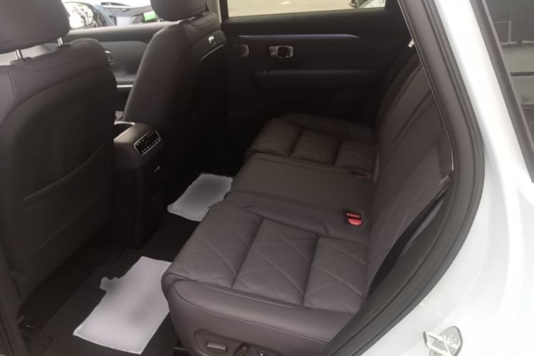 Used Leapmotor C16 2026 Pure Electric 630 LiDAR Zhizun Edition 5 Seats Left Rear Seat