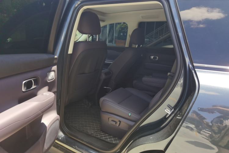 Used Leapmotor C16 2026 All-Electric 580 Prestige 6-Seater Left Rear Seat
