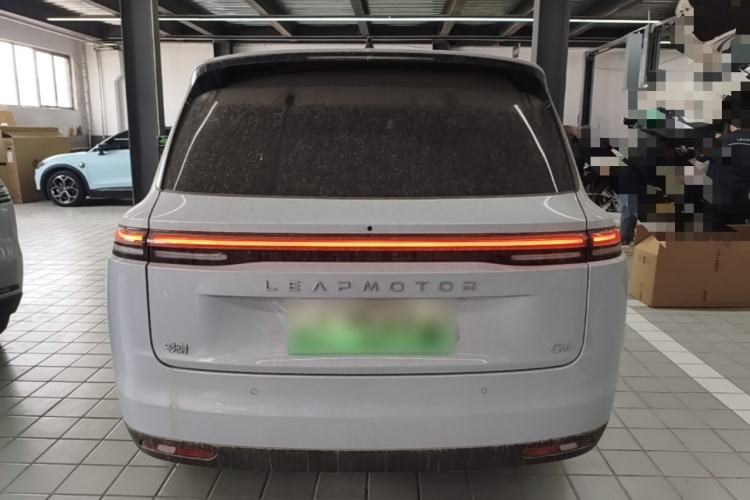 Used Leapmotor C16 2026 Extended-Range 280 LiDAR Zhizun Edition 6 Seats Rear