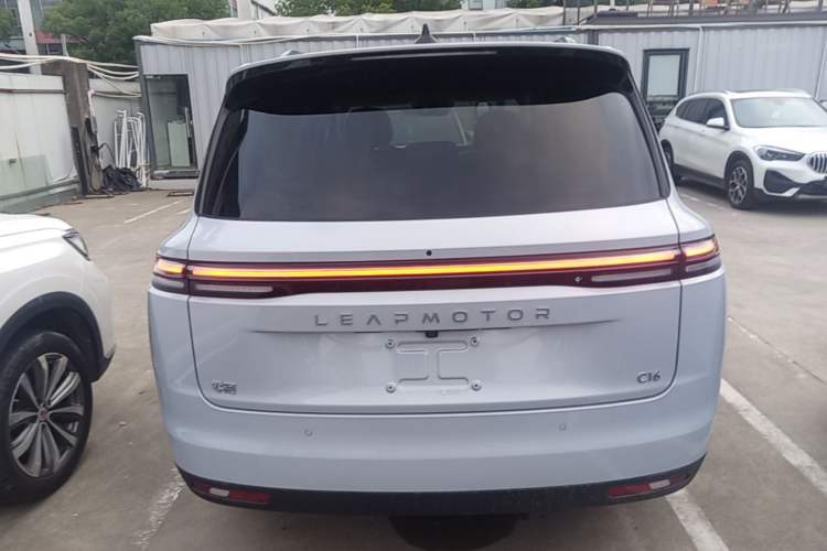 Used Leapmotor C16 2026 Pure Electric 630 LiDAR Zhizun Edition 5 Seats Rear