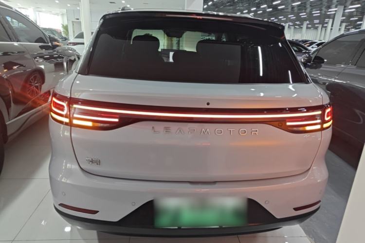 Used Leapmotor C16 2026 All-Electric 630 LiDAR Zhizun Edition 6 Seats Rear