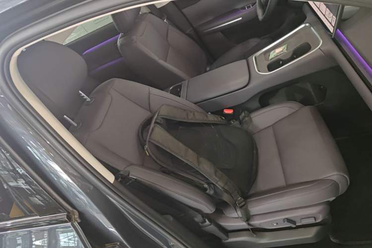 Used Leapmotor C16 2026 All-Electric 630 LiDAR Zhizun Edition 6 Seats Right Front Seat