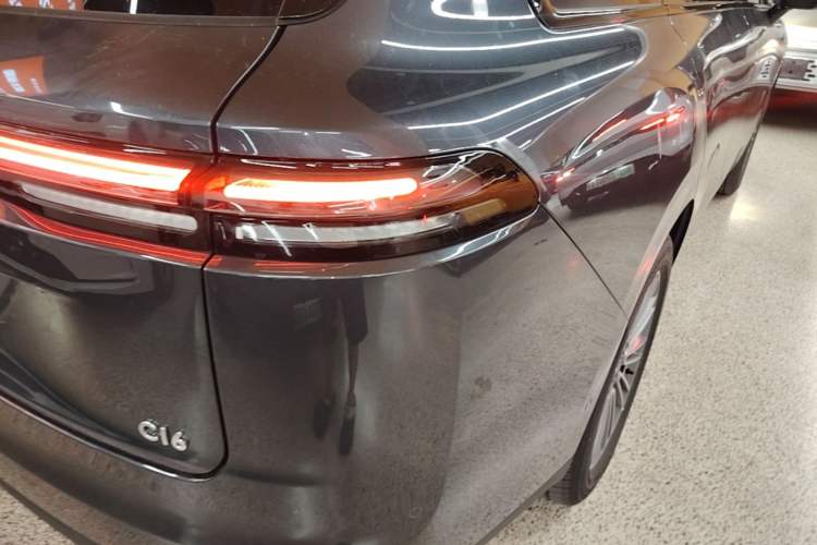 Used Leapmotor C16 2026 All-Electric 580 Prestige 6-Seater Right Rear Taillight