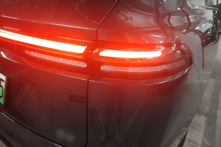 Used Leapmotor C16 2026 All-Electric 630 LiDAR Zhizun Edition 6 Seats Right Rear Taillight