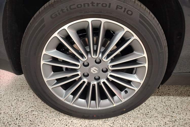 Used Leapmotor C16 2026 All-Electric 580 Prestige 6-Seater Right Rear Wheel Hub