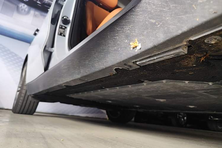 Used Leapmotor C16 2026 Extended-Range 280 LiDAR Version 6 Seats Right Side Sill