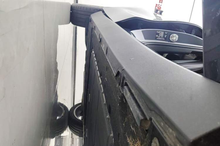Used Leapmotor C16 2026 Extended-Range 280 LiDAR Zhizun Edition 6 Seats Right Side Sill