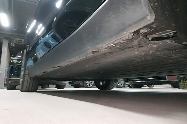 Used Leapmotor C16 2026 All-Electric 630 LiDAR Version 6-Seater Right Side Sill