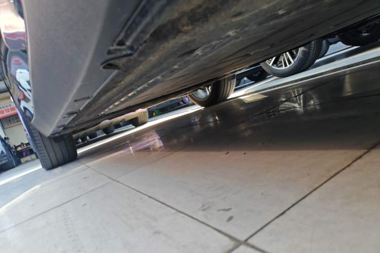 Used Leapmotor C16 2026 Extended-Range 280 LiDAR Version 6 Seats Right Side Sill