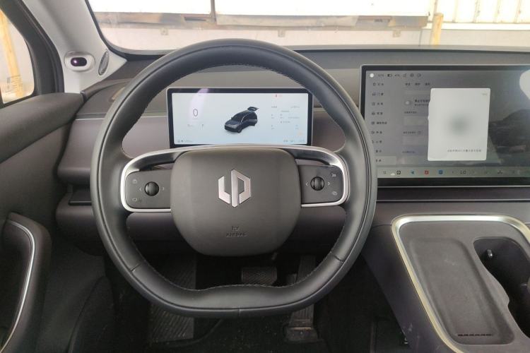 Used Leapmotor C16 2026 All-Electric 630 LiDAR Zhizun Edition 6 Seats Steering Wheel